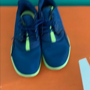 Jordan eclipse like new size 12